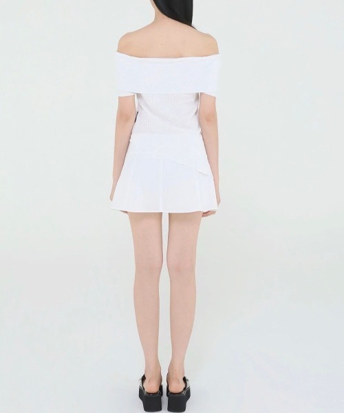 UGLY SHADOW(アグリーシャドウ)の「【Uglyshadow】UNBALANCED KNIT OFF SHOULDER(ニット/セーター・レディース・ブラック/グレー/ホワイト・ONE SIZE)」の13枚目の写真