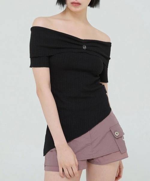 UGLY SHADOW(アグリーシャドウ)の「【Uglyshadow】UNBALANCED KNIT OFF SHOULDER(ニット/セーター・レディース・ブラック/グレー/ホワイト・ONE SIZE)」の17枚目の写真