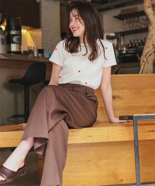 titivate(ティティベイト)の「ハート柄刺繍Tシャツ(Tシャツ/カットソー・レディース・ブラック系その他/ホワイト系その他/ホワイト系その他2/ホワイト系その他3・M)」の10枚目の写真