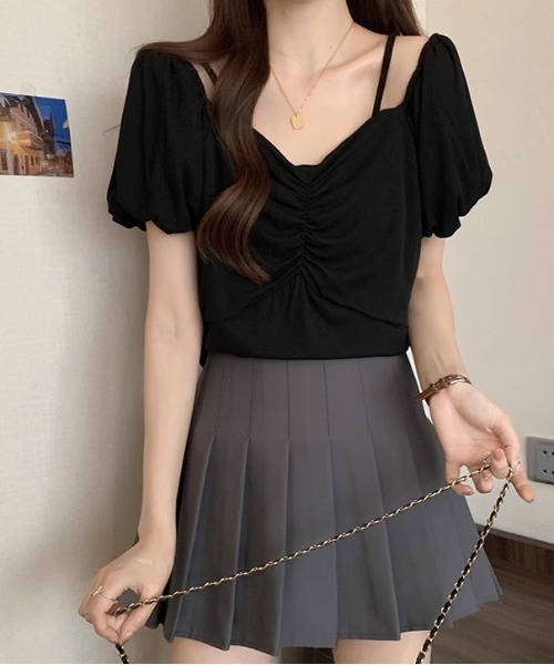gossip!ロサンゼルス(ゴシップロサンゼルス)の「パフスリーブ ギャザー トップス(Tシャツ/カットソー・レディース・ブラック/ホワイト・FREE)」の2枚目の写真