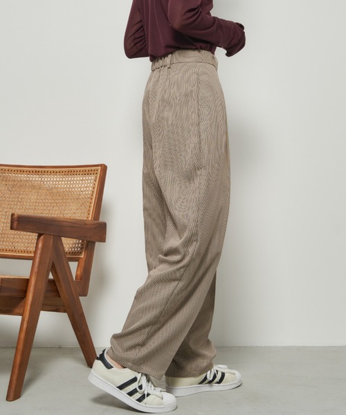 Auntie Rosa Holiday（アンティローザホリデー）の「バレルシルエットタックカーブスラックスパンツ / セットアップ対応（スラックス・レディース・ブラック/その他・SMALL/MEDIUM）」の22枚目の写真