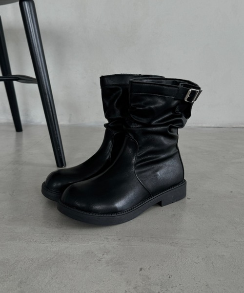 MYMOOD.(マイムード)の「ベルト付きミドルブーツ(ブーツ・レディース・ブラック/ブラウン・24.5cm/23.5cm)」の2枚目の写真