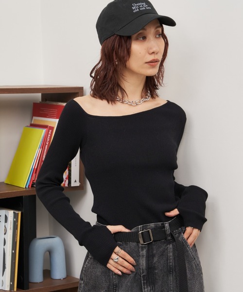 Auntie Rosa Holiday(アンティローザホリデー)の「アシメワンショルダーリブニット(ニット/セーター・レディース・ブルー/アイボリー/ブラック・FREE)」の8枚目の写真