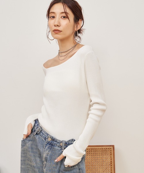 Auntie Rosa Holiday(アンティローザホリデー)の「アシメワンショルダーリブニット(ニット/セーター・レディース・ブルー/アイボリー/ブラック・FREE)」の18枚目の写真