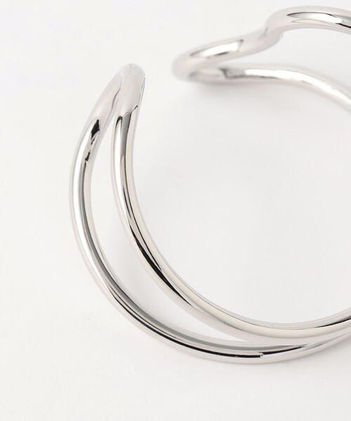 green label relaxing（グリーンレーベルリラクシング）の「アシンメトリー Wライン バングル（バングル/リストバンド・レディース・ゴールド/シルバー・FREE）」の9枚目の写真