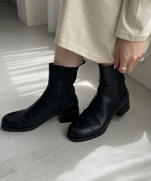 CAPRICIEUX LE'MAGE（カプリシューレマージュ）の「リブ切替ショートブーツ（パンプス・レディース・ブラック/ブラウン・38/36/37）」の4枚目の写真