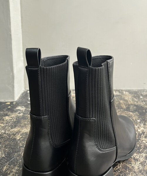 CAPRICIEUX LE'MAGE（カプリシューレマージュ）の「リブ切替ショートブーツ（パンプス・レディース・ブラック/ブラウン・38/36/37）」の13枚目の写真