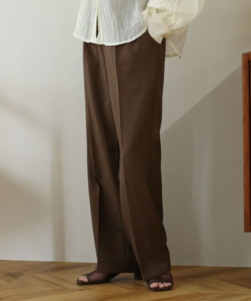 NOAHL(ノアル)の「【NOAHL】スリータックストレートパンツ(その他パンツ・レディース・ブラウン系/アイボリー/ブラック/チェック/ベージュ系/ブラウン・S/M/L/XL)」の3枚目の写真