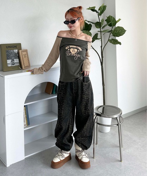 sedacle girl(セダクルガール)の「ドッキングラグランオフショルトップス(Tシャツ/カットソー・レディース・グレー/チャコールグレー・SMALL/MEDIUM)」の7枚目の写真