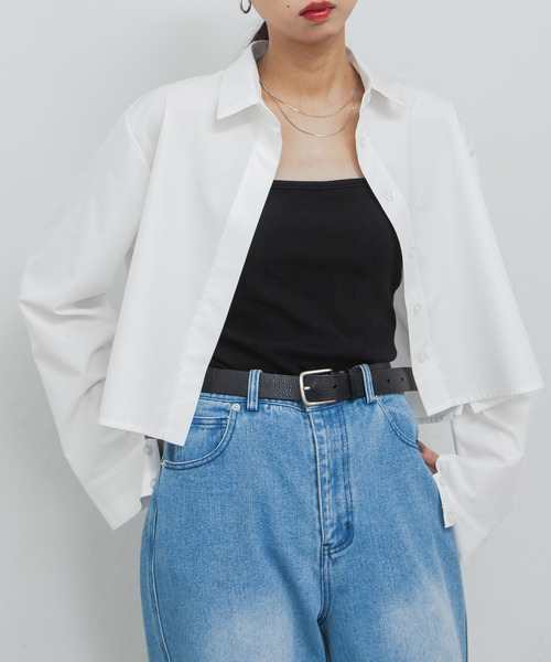 Chillfar(チルファー)の「ベーシックカラークロップドシャツ(シャツ/ブラウス・レディース・ピンク/ブルー/グレー/ブラウン/ネイビー/ホワイト/グレイッシュベージュ・FREE)」の2枚目の写真