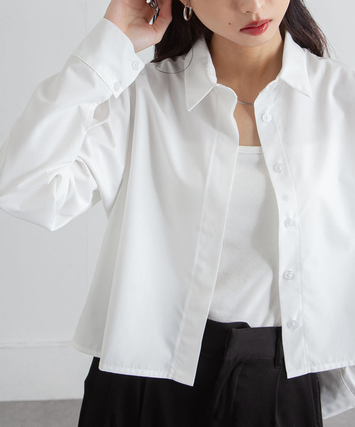 Chillfar(チルファー)の「ベーシックカラークロップドシャツ(シャツ/ブラウス・レディース・ピンク/ブルー/グレー/ブラウン/ネイビー/ホワイト/グレイッシュベージュ・FREE)」の10枚目の写真