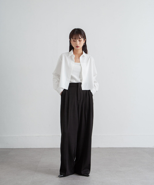 Chillfar(チルファー)の「ベーシックカラークロップドシャツ(シャツ/ブラウス・レディース・ピンク/ブルー/グレー/ブラウン/ネイビー/ホワイト/グレイッシュベージュ・FREE)」の12枚目の写真