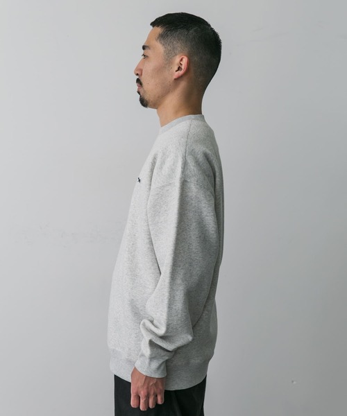 PENNEYS（ぺニーズ）の「『XLサイズ/WEB限定』『別注』PENNEYS×DOORS　THE FOX クルーネックスウェット（スウェット・メンズ・オレンジ/ベージュ/ネイビー/ホワイト系その他/チャコールグレー・MEDIUM/LARGE/X-LARGE）」の8枚目の写真