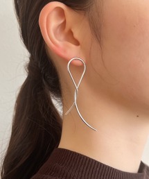 ツイストデザインピアス (両耳用)