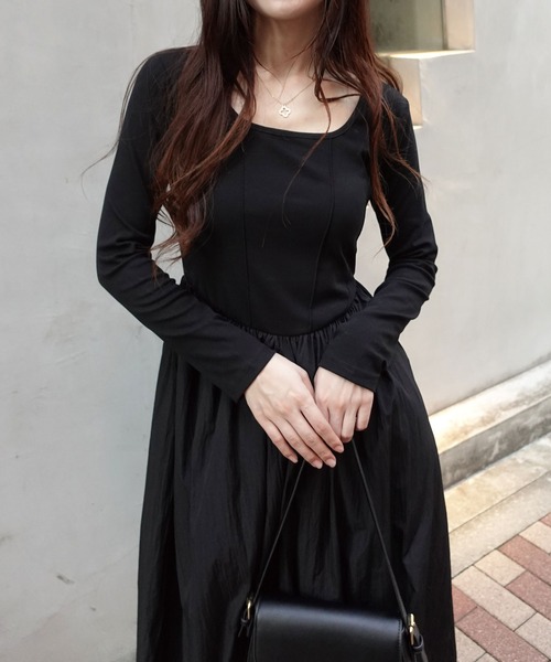 CORNERS(コーナーズ)の「異素材ドッキングワンピース(ワンピース・レディース・チャコールグレー/ブラック/ライトベージュ・M)」の19枚目の写真