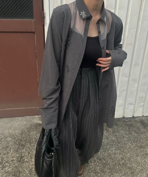 WILLFULLY(ウィルフリー)の「embroidery bijou motif sheer changeover SH(シャツ/ブラウス・レディース・ホワイト/ブラック/チャコール・FREE)」の9枚目の写真