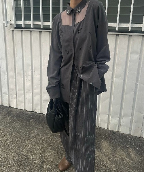 WILLFULLY(ウィルフリー)の「embroidery bijou motif sheer changeover SH(シャツ/ブラウス・レディース・ホワイト/ブラック/チャコール・FREE)」の11枚目の写真