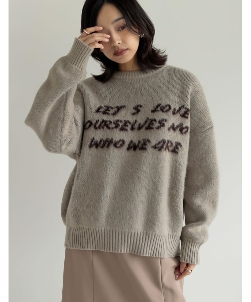 Re:EDIT（リエディ）の「[2024-25 WINTER COLLECTION]配色メッセージロゴシャギーニットトップス（ニット/セーター・レディース・ブラック/グレー/ベージュ・MEDIUM/LARGE）」の17枚目の写真
