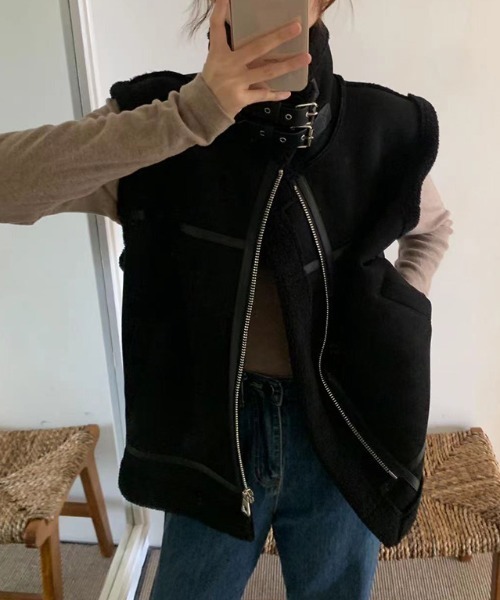 【セール】もこもこ 裏ボア フェイク ムートンボアベスト スタンドネック（ベスト）｜COCOMOMO（ココモモ）
