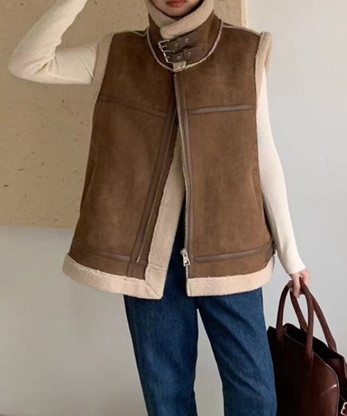 COCOMOMO(ココモモ)の「もこもこ 裏ボア フェイク ムートンボアベスト スタンドネック(ベスト・レディース・ブラウン/ブラック/ダークブラウン・FREE)」の5枚目の写真