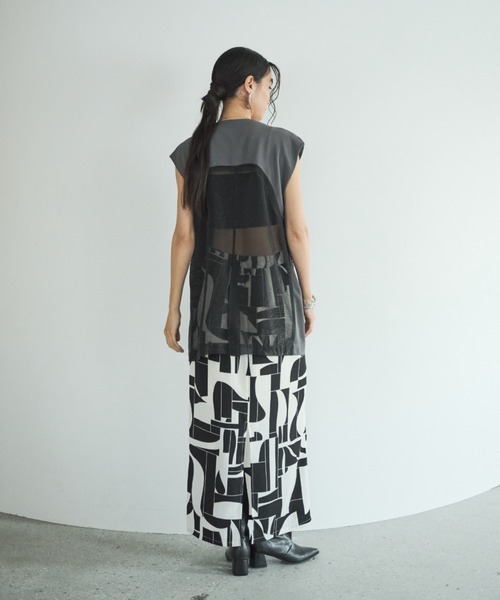 AIC.（エーアイシー）の「バックオーガンジージレベスト（ベスト・レディース・チャコールグレー/グレイッシュベージュ・FREE）」の5枚目の写真