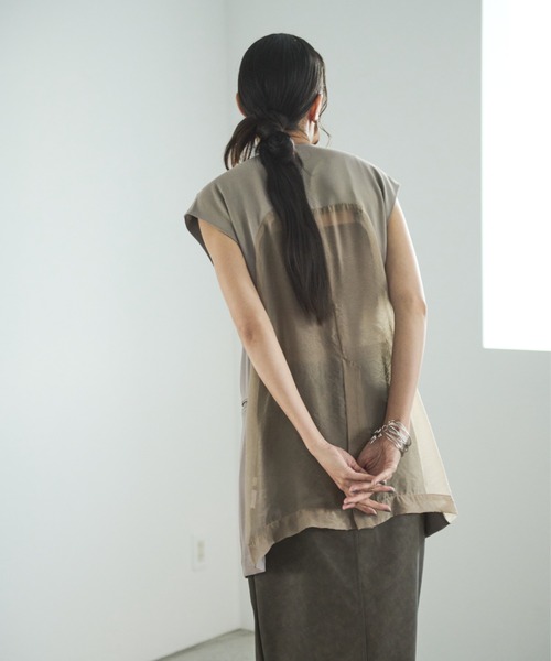 AIC.（エーアイシー）の「バックオーガンジージレベスト（ベスト・レディース・チャコールグレー/グレイッシュベージュ・FREE）」の9枚目の写真