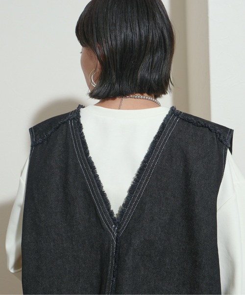 palm RICHE(ポームリシュ)の「【セットアップ対応】Vネック ZIPデザイン 前後2WAY デニムフリンジベスト(ベスト・レディース・ブルー/ブラック・MEDIUM)」の14枚目の写真