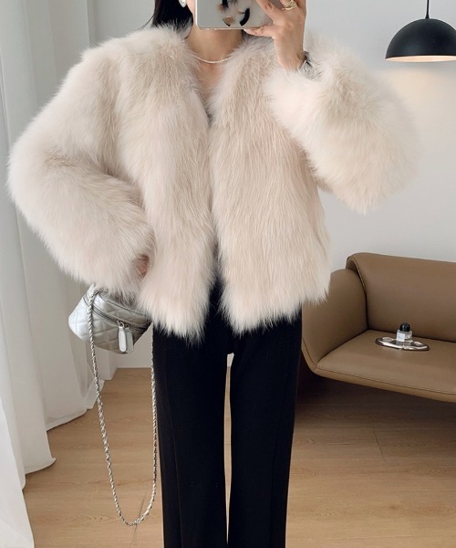 極美品❣️大きいサイズ本革（羊）ノーカラージャケット セール】ノーカラー ショート丈 フェイクファーコート（その他アウター
