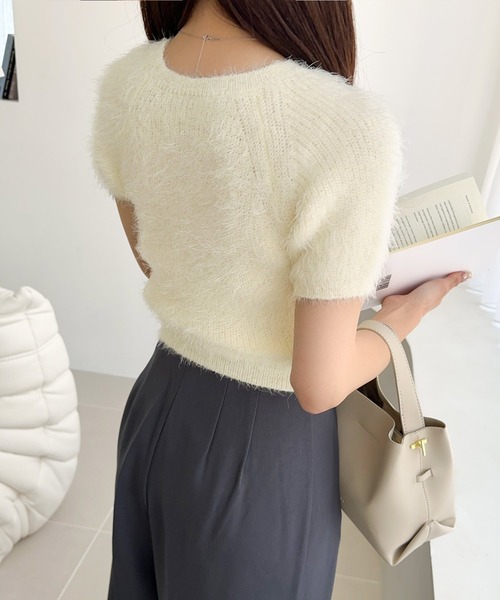 mily bilet（ミウィビレット）の「【mily bilet】ふんわり大人ガーリーな雰囲気を。胸刺繍肩スリット半袖シャギーニットプルオーバー（ニット/セーター・レディース・チャコールグレー/アイボリー/ライトグレー・MEDIUM/LARGE/SMALL/X-LARGE）」の10枚目の写真