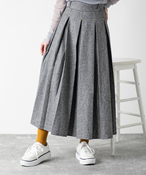 MILLION CARATS（ミリオンカラッツ）の「トレンド感溢れる配色ステッチが目を引く、立体感と上品さを兼ね備えたツイードプリーツスカート（スカート・レディース・ブラック/グレー/チャコールグレー・FREE）」の6枚目の写真