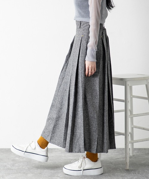 MILLION CARATS（ミリオンカラッツ）の「トレンド感溢れる配色ステッチが目を引く、立体感と上品さを兼ね備えたツイードプリーツスカート（スカート・レディース・ブラック/グレー/チャコールグレー・FREE）」の8枚目の写真
