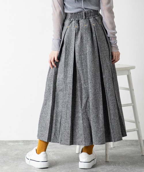 MILLION CARATS（ミリオンカラッツ）の「トレンド感溢れる配色ステッチが目を引く、立体感と上品さを兼ね備えたツイードプリーツスカート（スカート・レディース・ブラック/グレー/チャコールグレー・FREE）」の10枚目の写真
