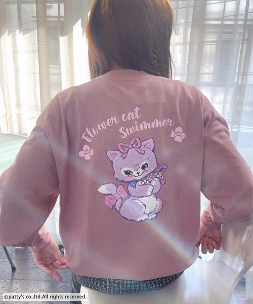 AS KNOW AS plus（アズノゥアズプラス）の「◇アクリルキーホルダー付き SWIMMER スウェットプルオーバー【SWIMMER/スイマー】（スウェット・レディース・ピンク/スミクロ/オートミール/グレー系/サックスブルー系/ベージュ系/アイボリー系・FREE）」の7枚目の写真