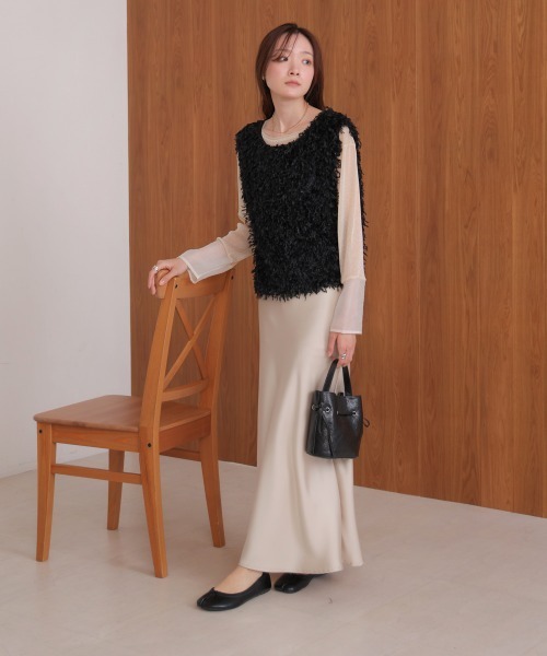 Bab(バブ)の「【選べるデザイン/前後2WAY】フリンジ2WAYベスト(ベスト・レディース・ブラック/ベージュ/ベージュ系その他/ブラック系その他/ホワイト系その他/アイボリー・FREE)」の17枚目の写真