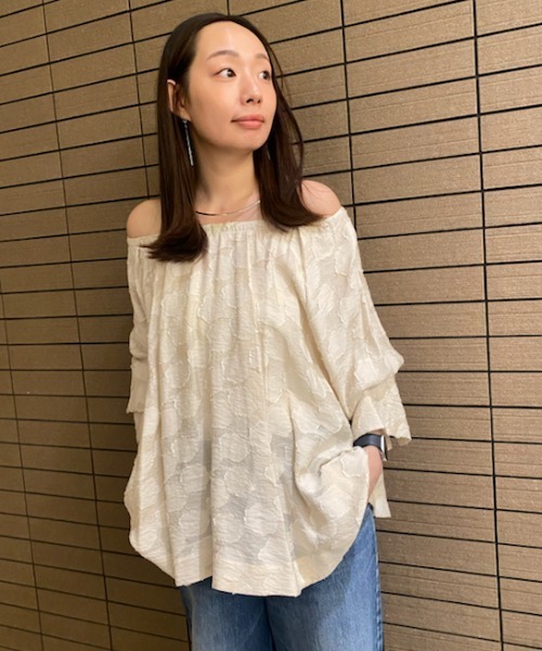 styling/(スタイリング)の「カットジャガード2WAYブラウス(シャツ/ブラウス・レディース・ブラック/ベージュ/ホワイト・FREE)」の3枚目の写真