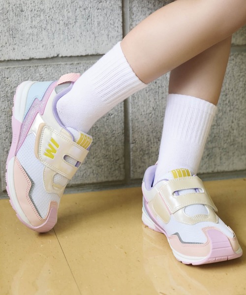 IFME（イフミー）の「KIDS｜IFME joob SUPERワイドベルトスニーカー（スニーカー・キッズ・ピンク/ホワイト・15.0cm/15.5cm/16.0cm/16.5cm/17.0cm/17.5cm/18.0cm/18.5cm/19.0cm/19.5cm/20.0cm/20.5cm/21.0cm）」の6枚目の写真