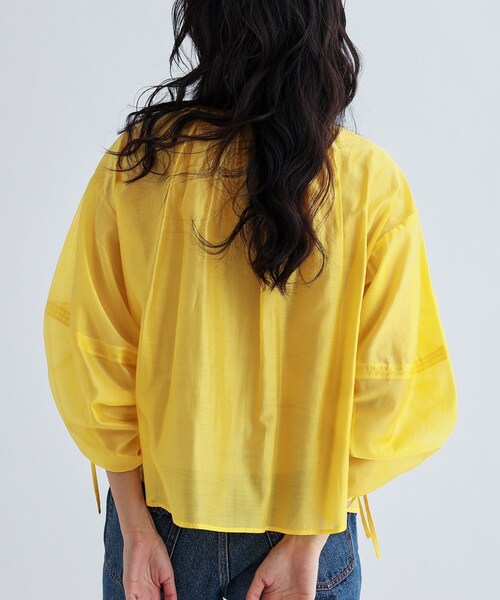 GALLEST(ギャレスト)の「袖シャーリングシアーローンブラウス(シャツ/ブラウス・レディース・グリーン系/イエロー系その他/ホワイト/チャコールグレー・38)」の16枚目の写真