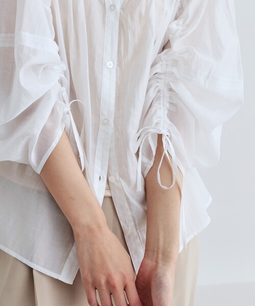 GALLEST(ギャレスト)の「袖シャーリングシアーローンブラウス(シャツ/ブラウス・レディース・グリーン系/イエロー系その他/ホワイト/チャコールグレー・38)」の21枚目の写真