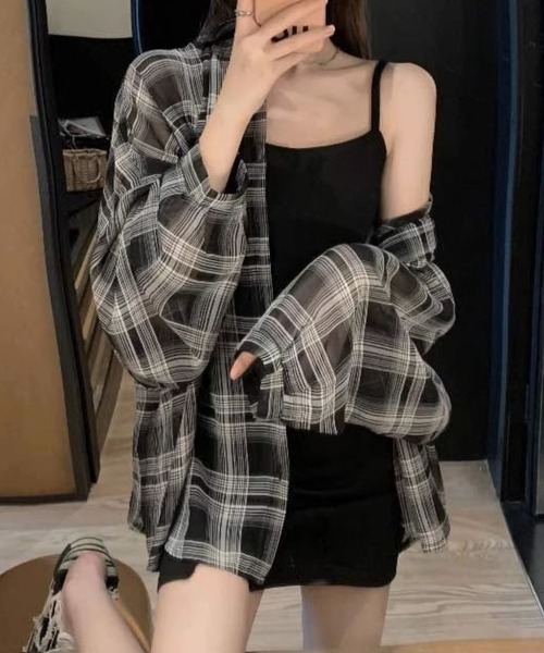 SPIGA(スピーガ)の「チェックブラウス(シャツ/ブラウス・レディース・ホワイト/ブラック/ネイビー/レッド/ピンク・FREE)」の3枚目の写真