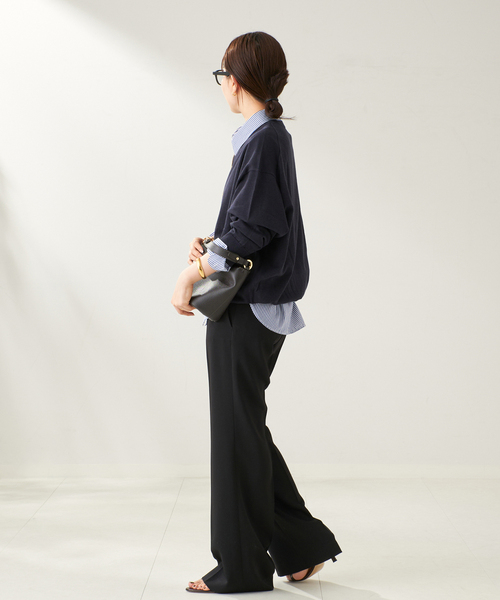 plage（プラージュ）の「Matte Satin Semi Flare パンツ（その他パンツ・レディース・ブラック/アイボリー・34/36/38）」の7枚目の写真