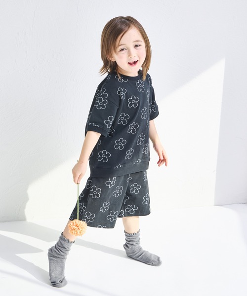 pairmanon（ペアマノン）の「【綿100%】【リンクコーデ】オリジナル総柄プリント ユニセックスセットアップ（セットアップ・キッズ・ベージュ系その他/ブルー系その他/ブラック系その他2/ブラック系その他・120/130/90/150/140/100/110）」の5枚目の写真