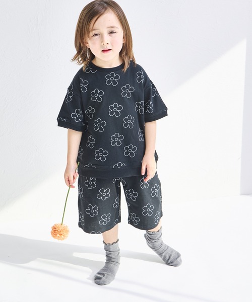 pairmanon（ペアマノン）の「【綿100%】【リンクコーデ】オリジナル総柄プリント ユニセックスセットアップ（セットアップ・キッズ・ベージュ系その他/ブルー系その他/ブラック系その他2/ブラック系その他・120/130/90/150/140/100/110）」の7枚目の写真