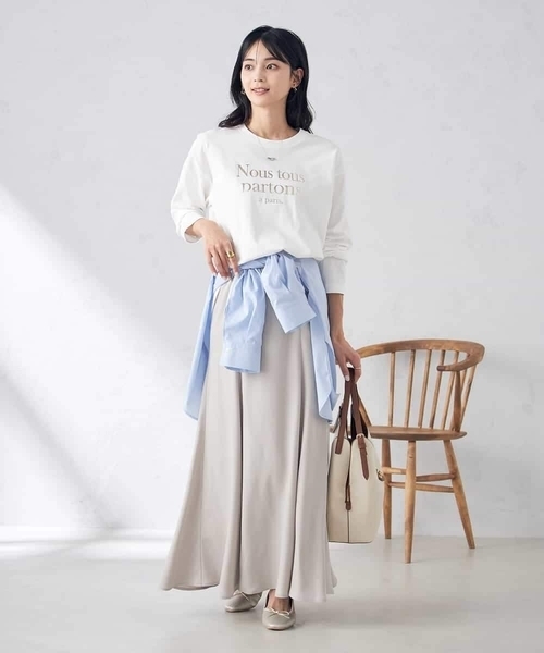 a.v.v(アーヴェヴェ)の「【綿100%】箔プリントロゴロンT(Tシャツ/カットソー・レディース・チャコールグレー/ホワイト・36/34/40/38/42)」の3枚目の写真