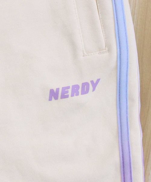 NERDY(ノルディ)の「NERDY グラデーションジョガーパンツ Gradation NY Jogger Pants(スウェットパンツ・メンズ・クリーム・M/L)」の4枚目の写真