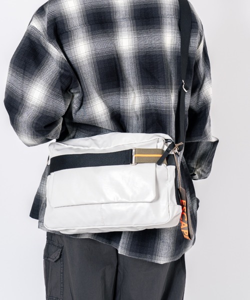Jack Gomme(ジャックゴム)の「【JACK GOMME/ジャックゴム】ショルダーバッグ ROME(ショルダーバッグ・メンズ・ブラック/カーキ/ホワイト/ネイビー・FREE)」の2枚目の写真