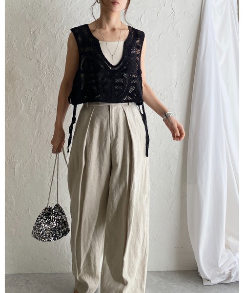 She's Closet（シーズクローゼット）の「ショート丈サイドリボン深Vネックかぎ編みクロシェベスト（ベスト・レディース・ブラック/アイボリー・FREE）」の7枚目の写真