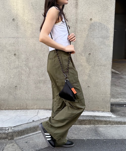 UNIVERSAL OVERALL(ユニバーサルオーバーオール)の「【UNIVERSAL OVERALL】UO トライアングルメッシュショルダー SUVO-020(ショルダーバッグ・レディース・ブラック/サックスブルー/チャコールグレー/ライム/ホワイト・FREE)」の12枚目の写真