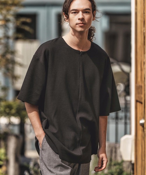 CAMBIO(カンビオ)の「mt9656-Zip Up Henley Neck Waffle Cut sew Tシャツ(Tシャツ/カットソー・メンズ・ホワイト/ブラック・S/M/L)」の4枚目の写真