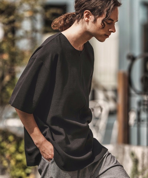 CAMBIO(カンビオ)の「mt9656-Zip Up Henley Neck Waffle Cut sew Tシャツ(Tシャツ/カットソー・メンズ・ホワイト/ブラック・S/M/L)」の5枚目の写真
