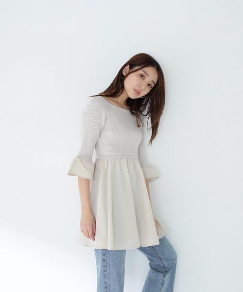 NATURAL BEAUTY BASIC(ナチュラルビューティーベーシック)の「◇ドッキングペプラムチュニック(ニット/セーター・レディース・ブラック/ベージュ/ライトグリーン・FREE)」の15枚目の写真